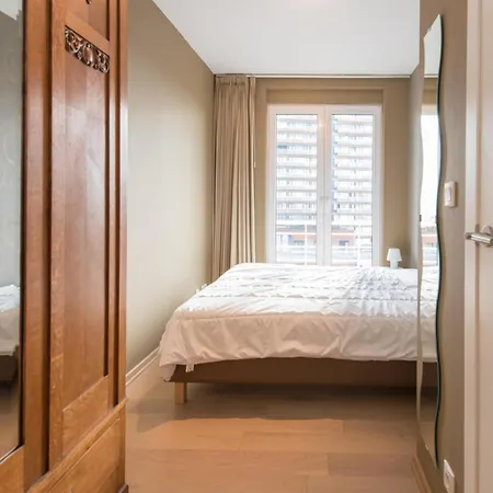 شقة In Belgium With Sea Views *