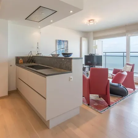 شقة In Belgium With Sea Views *